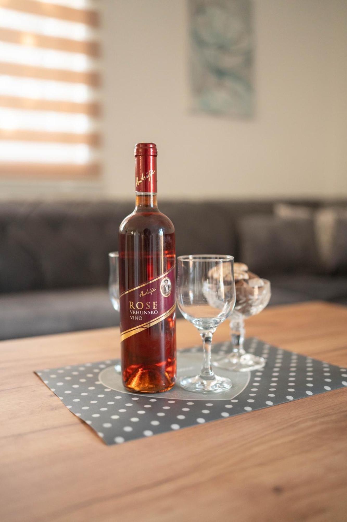 Apartmani Elegance Tuzla Zewnętrze zdjęcie