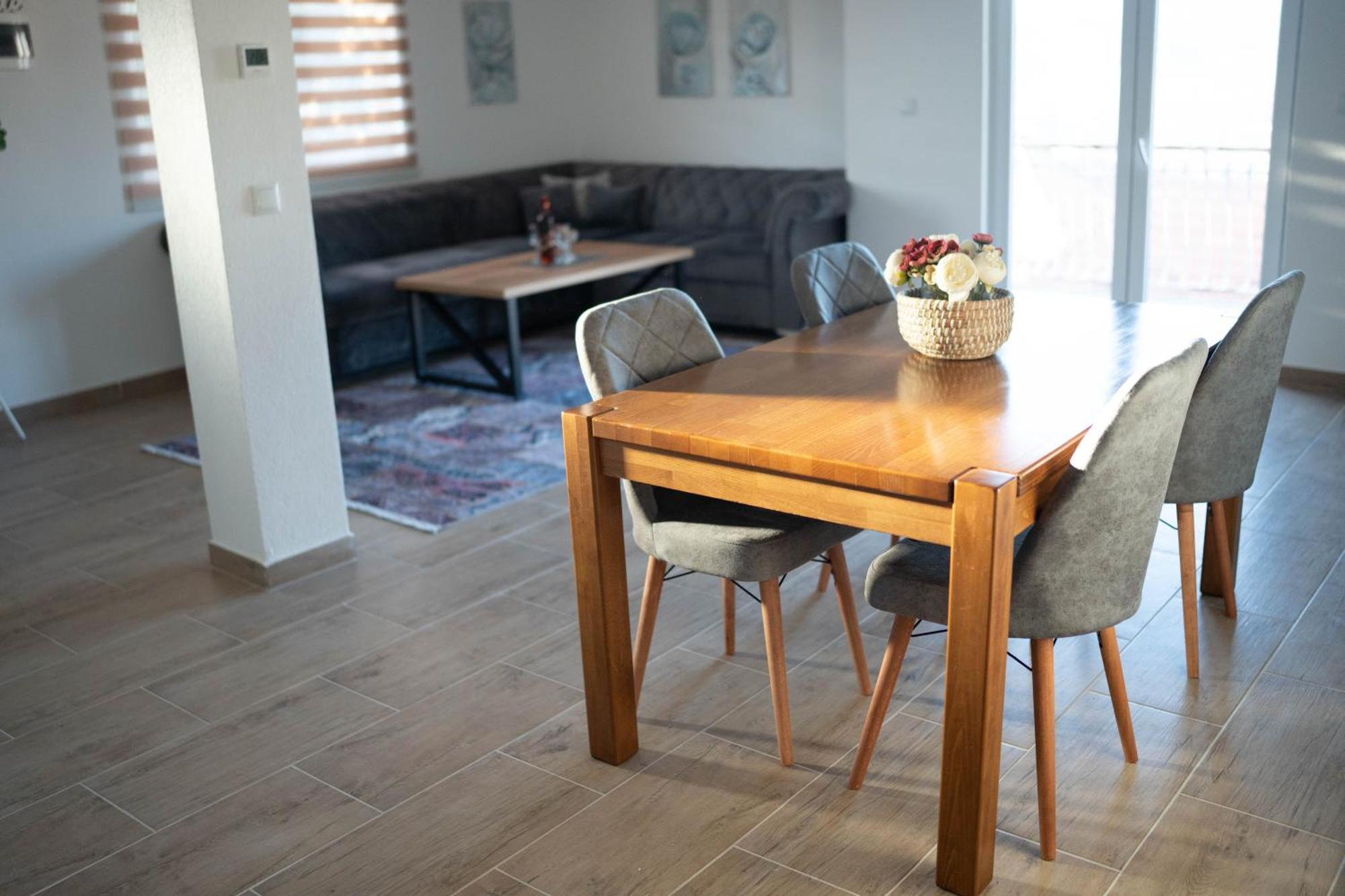Apartmani Elegance Tuzla Zewnętrze zdjęcie